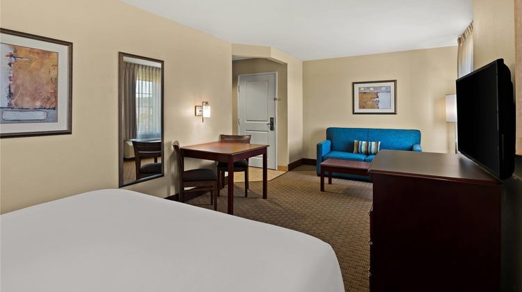 MainStay Suites Suite
