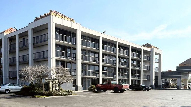 <b>Quality Inn & Suites Baton Rouge West Exterior</b>. Images powered by <a href="https://iceportal.shijigroup.com/" title="IcePortal" target="_blank">IcePortal</a>.