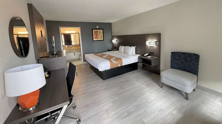 <b>Quality Inn & Suites Baton Rouge West Room</b>. Images powered by <a href="https://iceportal.shijigroup.com/" title="IcePortal" target="_blank">IcePortal</a>.