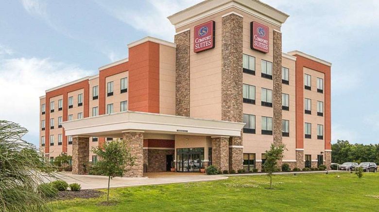 <b>Comfort Suites Exterior</b>. Images powered by <a href="https://iceportal.shijigroup.com/" title="IcePortal" target="_blank">IcePortal</a>.