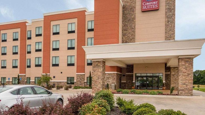 <b>Comfort Suites Exterior</b>. Images powered by <a href="https://iceportal.shijigroup.com/" title="IcePortal" target="_blank">IcePortal</a>.