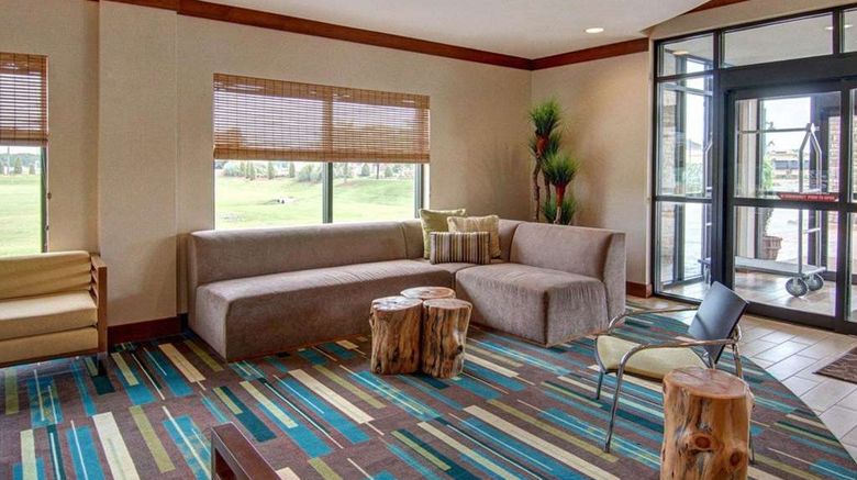<b>Comfort Suites Lobby</b>. Images powered by <a href="https://iceportal.shijigroup.com/" title="IcePortal" target="_blank">IcePortal</a>.