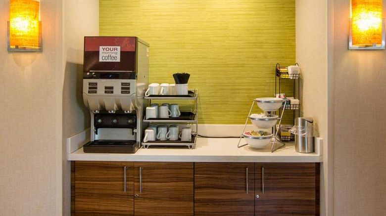 <b>Comfort Suites Restaurant</b>. Images powered by <a href="https://iceportal.shijigroup.com/" title="IcePortal" target="_blank">IcePortal</a>.