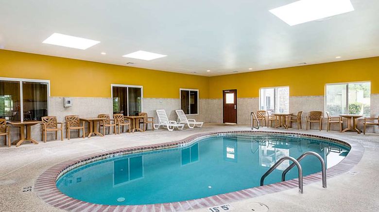 <b>Comfort Suites Leesville near Fort Johnson Pool</b>. Images powered by <a href="https://iceportal.shijigroup.com/" title="IcePortal" target="_blank">IcePortal</a>.