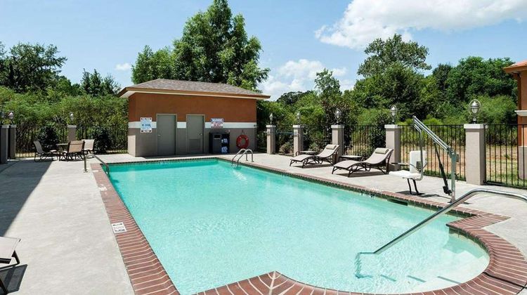 Comfort Suites Pool