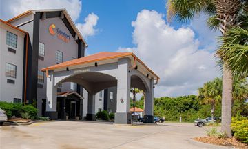 Comfort Suites