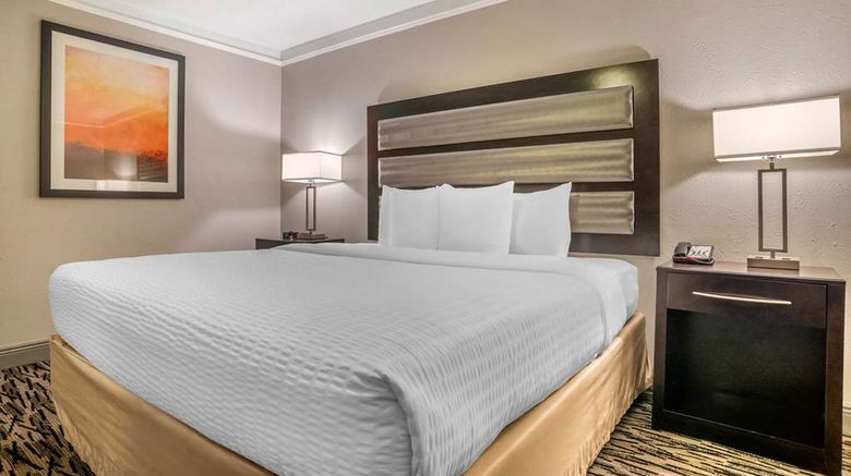 <b>Clarion Inn Conference Center Suite</b>. Images powered by <a href="https://iceportal.shijigroup.com/" title="IcePortal" target="_blank">IcePortal</a>.