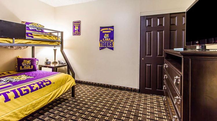 Evangeline Downs Hotel Room