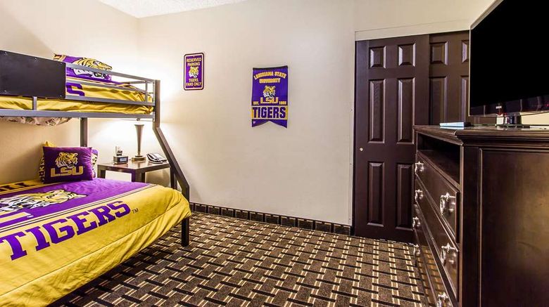 <b>Evangeline Downs Hotel Room</b>. Images powered by <a href="https://iceportal.shijigroup.com/" title="IcePortal" target="_blank">IcePortal</a>.