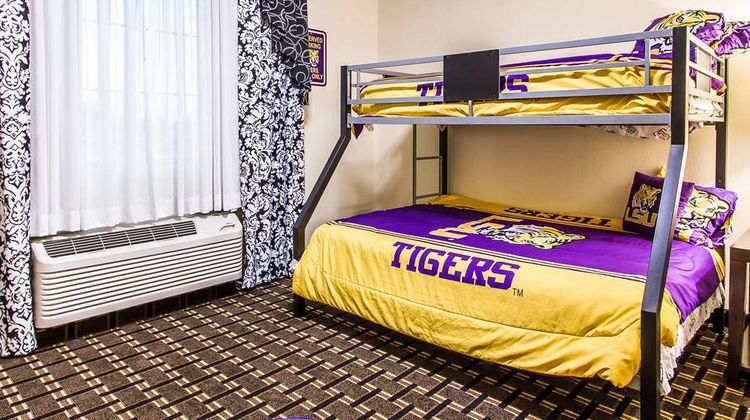 Evangeline Downs Hotel Room