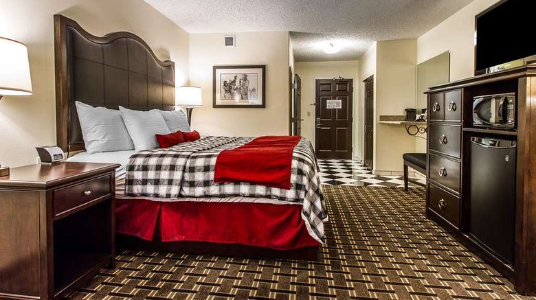 <b>Evangeline Downs Hotel Room</b>. Images powered by <a href="https://iceportal.shijigroup.com/" title="IcePortal" target="_blank">IcePortal</a>.