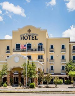 Evangeline Downs Hotel