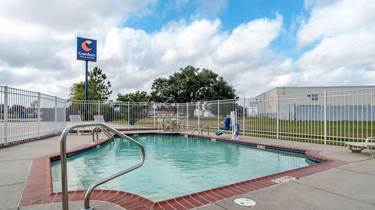 Comfort Inn And Suites Scott West Lafayette Pool