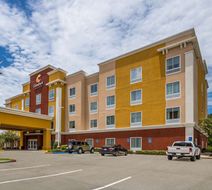 Comfort Suites Exterior