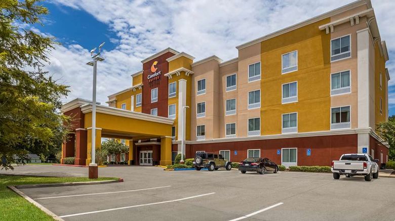 <b>Comfort Suites Exterior</b>. Images powered by <a href="https://iceportal.shijigroup.com/" title="IcePortal" target="_blank">IcePortal</a>.