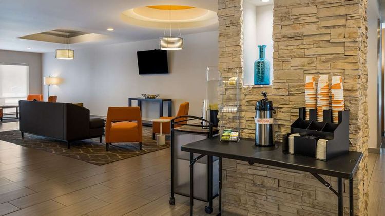 Comfort Suites Lobby