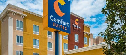 Comfort Suites Exterior