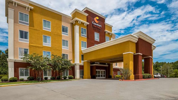 Comfort Suites Exterior