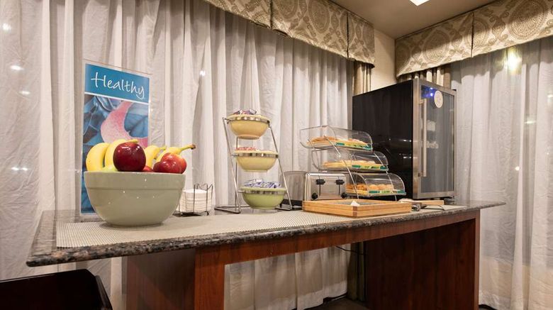 <b>Quality Inn, Monroe Restaurant</b>. Images powered by <a href="https://iceportal.shijigroup.com/" title="IcePortal" target="_blank">IcePortal</a>.