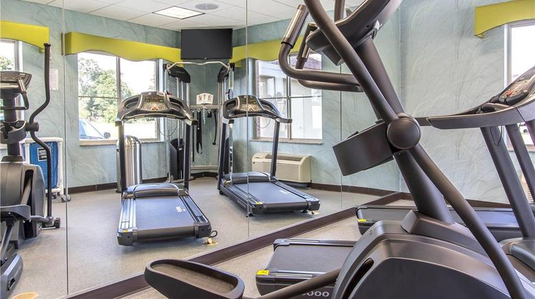 <b>Suburban Studios Health</b>. Images powered by <a href="https://iceportal.shijigroup.com/" title="IcePortal" target="_blank">IcePortal</a>.