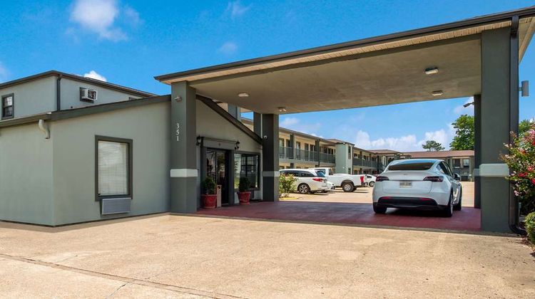 Econo Lake Charles Exterior