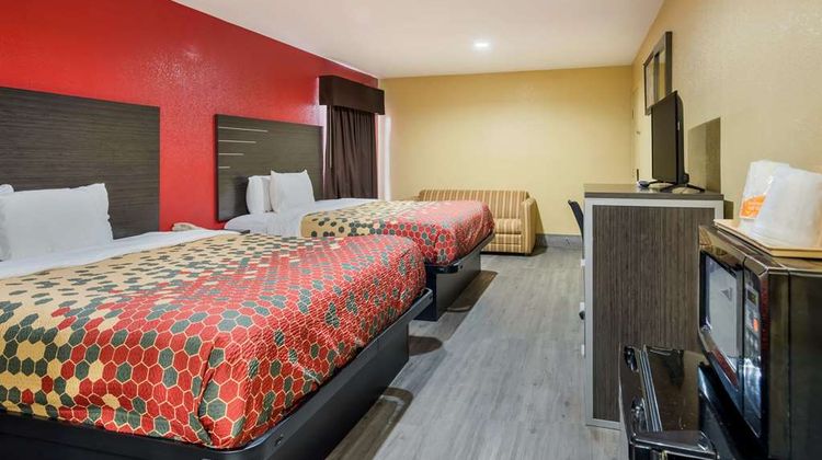 Econo Lake Charles Suite