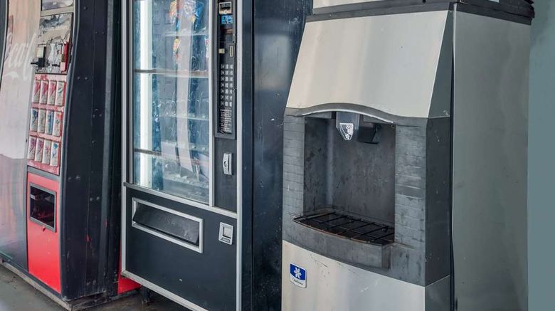 <b>Econo Lake Charles Other</b>. Images powered by <a href="https://iceportal.shijigroup.com/" title="IcePortal" target="_blank">IcePortal</a>.