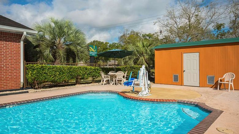 <b>Quality Inn DeRidder Pool</b>. Images powered by <a href="https://iceportal.shijigroup.com/" title="IcePortal" target="_blank">IcePortal</a>.