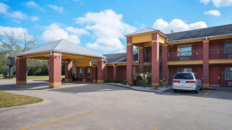 <b>Quality Inn DeRidder Exterior</b>. Images powered by <a href="https://iceportal.shijigroup.com/" title="IcePortal" target="_blank">IcePortal</a>.