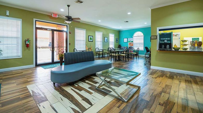 <b>Quality Inn DeRidder Lobby</b>. Images powered by <a href="https://iceportal.shijigroup.com/" title="IcePortal" target="_blank">IcePortal</a>.