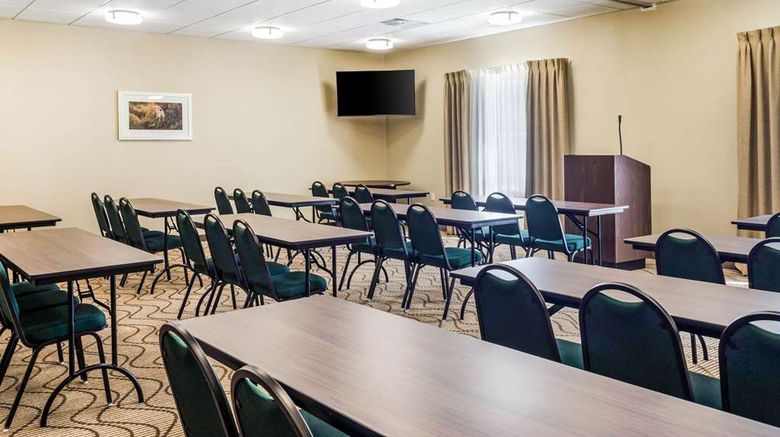 <b>MainStay Suites Sportsman's Lodge Meeting</b>. Images powered by <a href="https://iceportal.shijigroup.com/" title="IcePortal" target="_blank">IcePortal</a>.