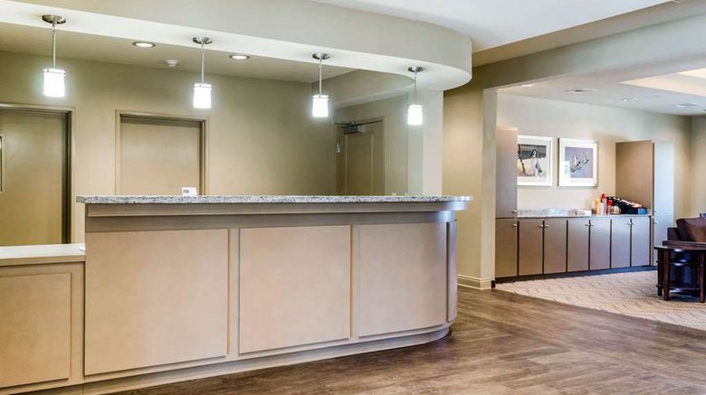 <b>MainStay Suites Sportsman's Lodge Lobby</b>. Images powered by <a href="https://iceportal.shijigroup.com/" title="IcePortal" target="_blank">IcePortal</a>.