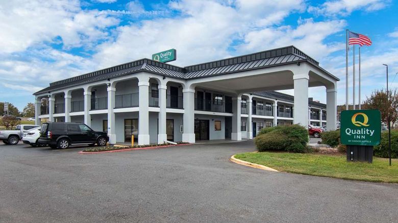 <b>Quality Inn Exterior</b>. Images powered by <a href="https://iceportal.shijigroup.com/" title="IcePortal" target="_blank">IcePortal</a>.