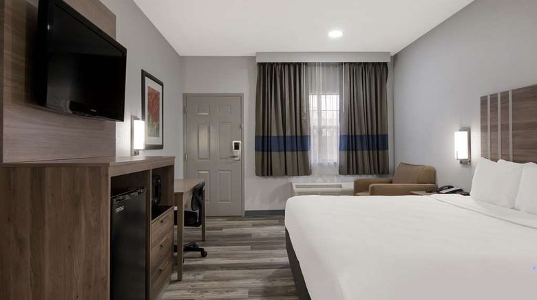 <b>Quality Inn Room</b>. Images powered by <a href="https://iceportal.shijigroup.com/" title="IcePortal" target="_blank">IcePortal</a>.