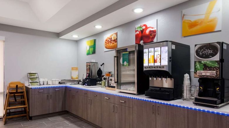 <b>Quality Inn Restaurant</b>. Images powered by <a href="https://iceportal.shijigroup.com/" title="IcePortal" target="_blank">IcePortal</a>.