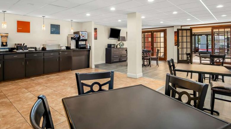 <b>Quality Inn & Suites Restaurant</b>. Images powered by <a href="https://iceportal.shijigroup.com/" title="IcePortal" target="_blank">IcePortal</a>.