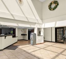 Quality Inn & Suites Lobby