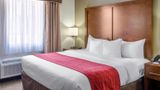 <b>Comfort Inn & Suites Suite</b>. Images powered by <a href="https://iceportal.shijigroup.com/" title="IcePortal" target="_blank">IcePortal</a>.