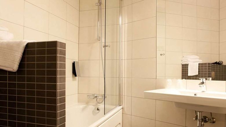 <b>Comfort Hotel LT Suite</b>. Images powered by <a href="https://iceportal.shijigroup.com/" title="IcePortal" target="_blank">IcePortal</a>.