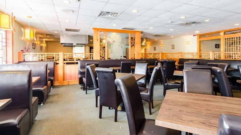 <b>Quality Inn West Springfield Restaurant</b>. Images powered by <a href="https://iceportal.shijigroup.com/" title="IcePortal" target="_blank">IcePortal</a>.