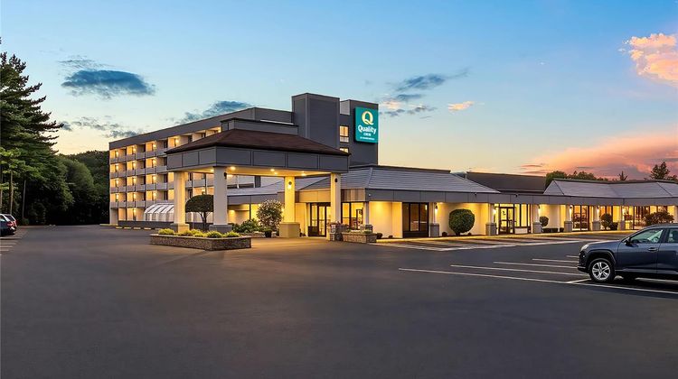 Quality Inn West Springfield Exterior