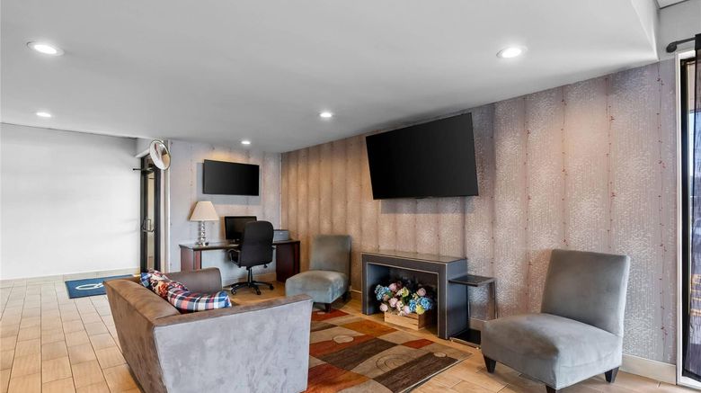 <b>Quality Inn West Springfield Lobby</b>. Images powered by <a href="https://iceportal.shijigroup.com/" title="IcePortal" target="_blank">IcePortal</a>.