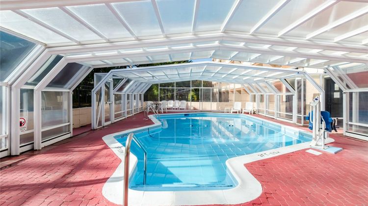Quality Inn West Springfield Pool