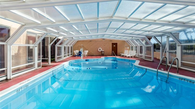 Quality Inn West Springfield Pool