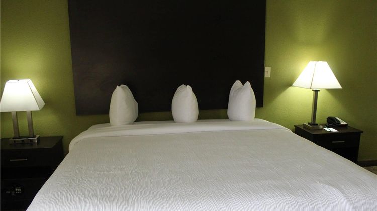 Quality Inn & Suites Muncie Room