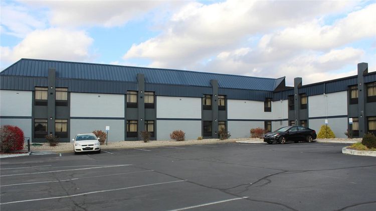 Quality Inn & Suites Muncie Exterior