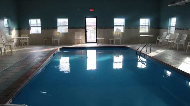 Quality Inn & Suites Muncie Pool