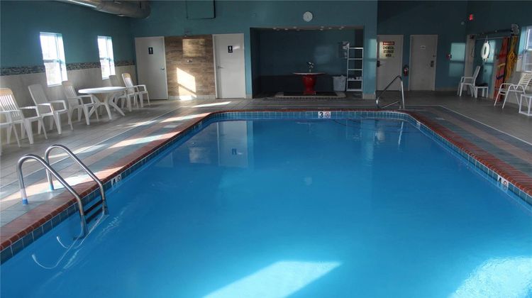 Quality Inn & Suites Muncie Pool