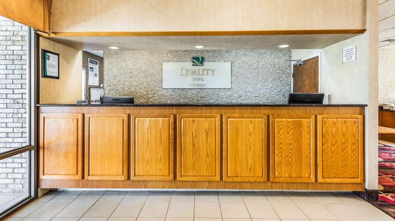 <b>Quality Inn Easton Lobby</b>. Images powered by <a href="https://iceportal.shijigroup.com/" title="IcePortal" target="_blank">IcePortal</a>.