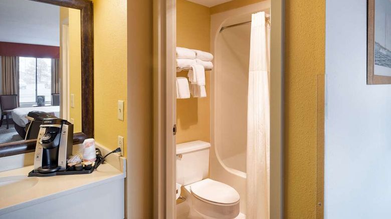<b>Quality Inn Easton Room</b>. Images powered by <a href="https://iceportal.shijigroup.com/" title="IcePortal" target="_blank">IcePortal</a>.